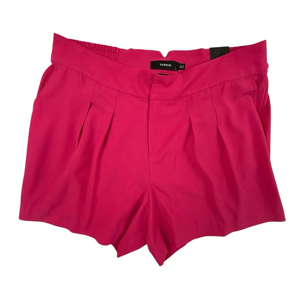 Torrid NEW Studio Crepe Shorts Women 22 Pink Wide Leg Pleated Belted Back Buckle